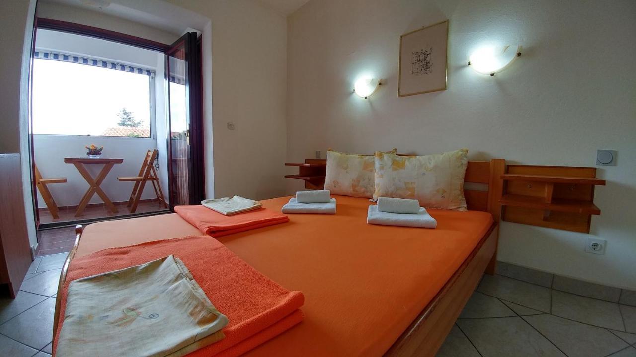 Apartments And Rooms Bova Baska  Exterior photo