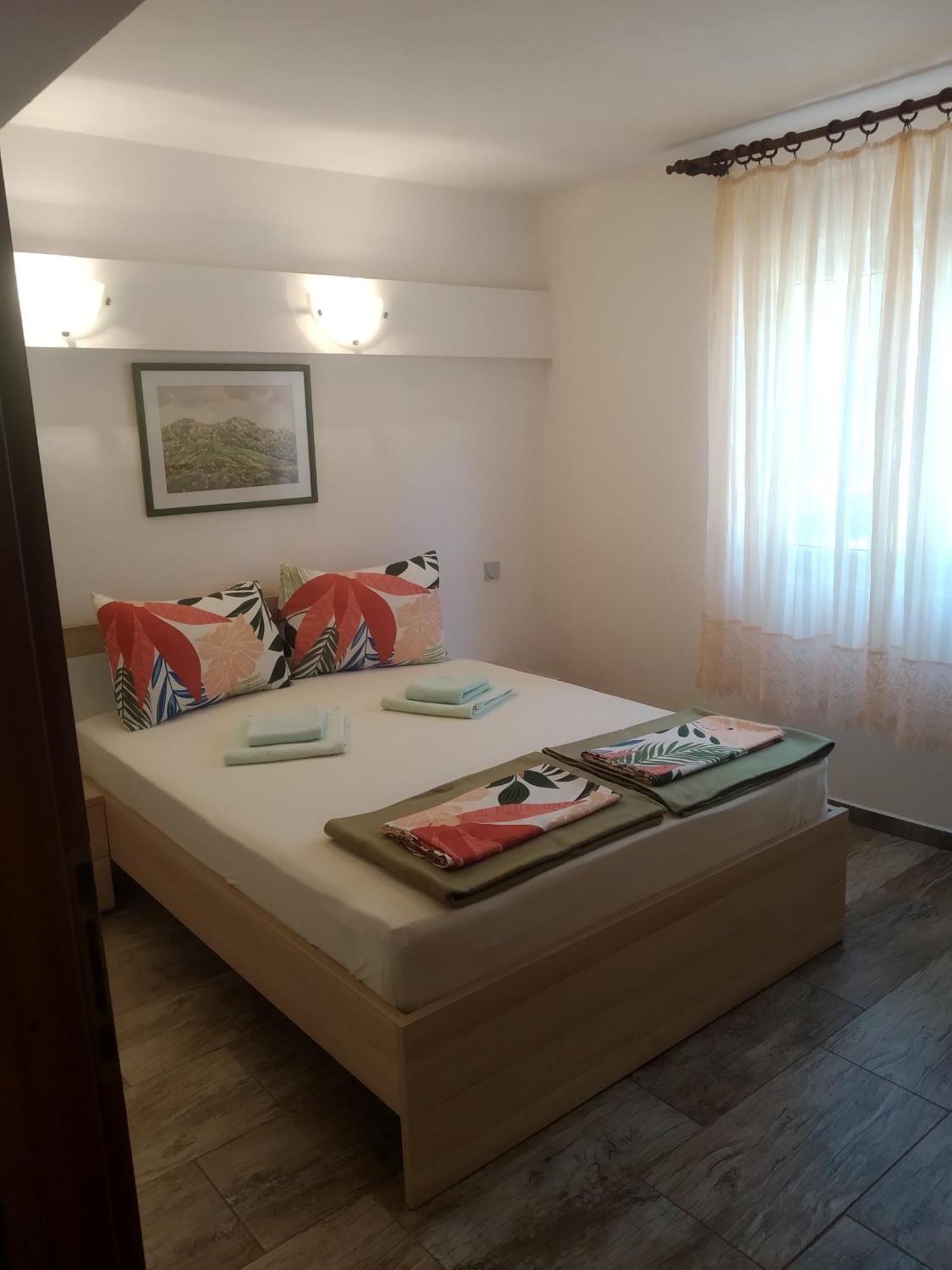 Apartments And Rooms Bova Baska  Exterior photo